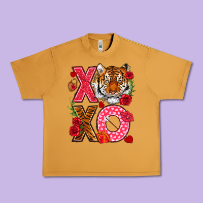 Xoxo With Tiger Urban Heavy Tee Designed By Nancycooperartshop