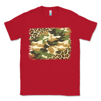 Red leopard camo pattern background Classic Tee - Jasminsmagicworld