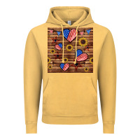 Vintage Mustard 4th of july hearts seamless pattern Vintage Hoodie - BundleAndBundleShop