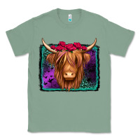 Sage halloween highland cow Classic Tee - Jasminsmagicworld
