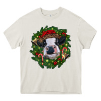 Cream heifer cow with Christmas wreath Heavy Core Tee - RanaPortraitStore