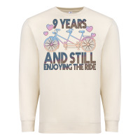 Sandshell 9 Years And Still Enjoying The Ride Premium Sweatshirt - Bettercallsaul