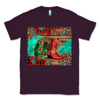 Plum country boots and cowboy hat christmas Classic Tee - Jasminsmagicworld