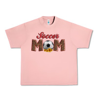 Salmon soccer mom with ball and sunflower Urban Heavy Tee - Artiststas