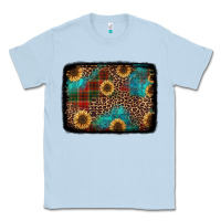 Dusty Blue christmas sunflowers and buffalo plaid background Classic Tee - Jasminsmagicworld
