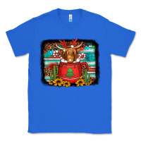 True Royal hot coco christmas highland cow with background Classic Tee - Jasminsmagicworld