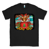 Black hot coco christmas highland cow with background Classic Tee - Jasminsmagicworld