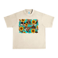 Sandshell sunflower and cowhides with wood and turquoise background Urban Heavy Tee - Artiststas