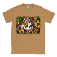 Toasted Coconut distressed christmas sunflowers leopard cowhide background Classic Tee - Jasminsmagicworld