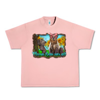 Salmon mama bear sees all with sunflowers Urban Heavy Tee - Artiststas