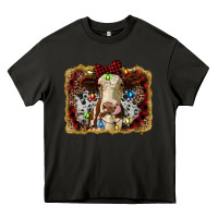 Asphalt heifer cow christmas western background Heavy Core Tee - RanaPortraitStore