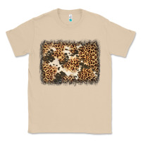 Mushroom distressed leopard cowhide background Classic Tee - Jasminsmagicworld
