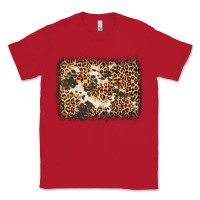Red distressed leopard cowhide background Classic Tee - Jasminsmagicworld