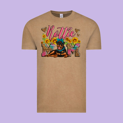 Rottweiler Mom Vintage Tee Designed By Artiststas
