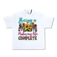 White being a mom makes my life complete Urban Heavy Tee - Artiststas