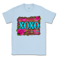 Dusty Blue xoxo valentine's day pink roses and hearts Classic Tee - Jasminsmagicworld