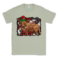 Matcha christmas highland cow Classic Tee - BarkalooDesign