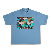 Pebble Blue western cowhide turquoise and wood background Urban Heavy Tee - Artiststas