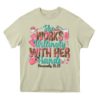 Mossy she works willingly with her hands Heavy Core Tee - texasbilliewilder