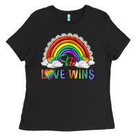 Black love wins with daisy and heart Ladies Tee - texasbilliewilder