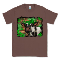 Chestnut st Patricks cow with leopard background holstein cow Classic Tee - Jasminsmagicworld
