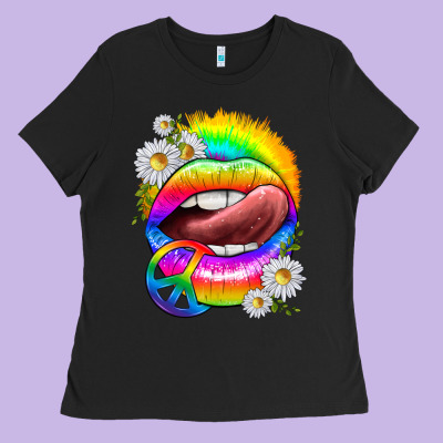 Ladies Tee rainbow lips with daisies