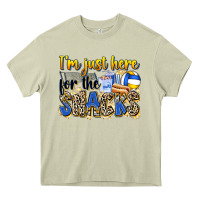 Mossy i'm just here for the snacks volleyball Heavy Core Tee - Zillion Design Studio