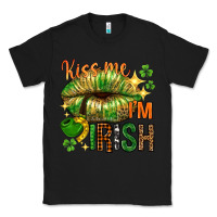 Black kiss me im irish with lip Classic Tee - NancyCooperArtShop