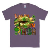 Lavender kiss me im irish with lip Classic Tee - NancyCooperArtShop