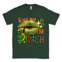 Sports Green kiss me im irish with lip Classic Tee - NancyCooperArtShop