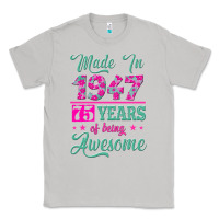 Moon Dust made in 1947, 75 years of being awesome kopya Classic Tee - Jasminsmagicworld