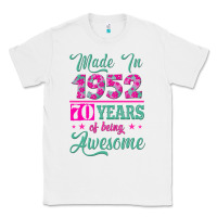 White made in 1952, 70 years of being awesome kopya Classic Tee - Jasminsmagicworld