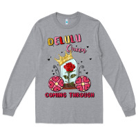 Heather Grey delulu queen coming through Long Sleeve Tee - MaliasSmallBusiness