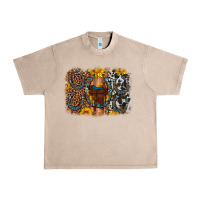 French Oak saddle sunflower horseshoe cowhide leopard background Urban Heavy Tee - Artiststas