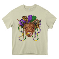Mossy highland cow with mardi gras hat Heavy Core Tee - RanaPortraitStore