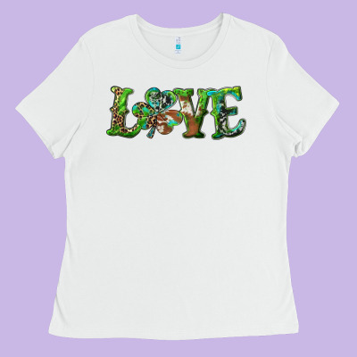 Ladies Tee love with shamrock