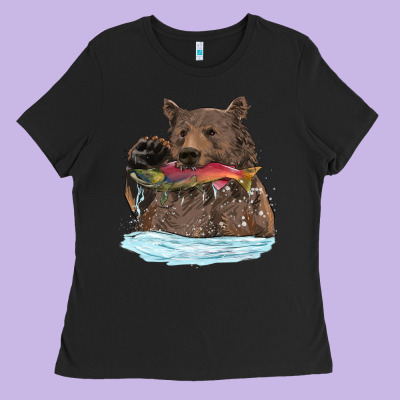 Ladies Tee mama bear haunting fish
