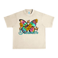 Sandshell dreamer with Butterfly and sunflowers Urban Heavy Tee - Artiststas