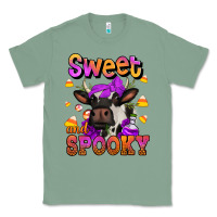 Sage sweet and spooky halloween cow Classic Tee - Jasminsmagicworld
