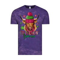 Cloud Purple i'm freakin freezin pink christmas long haired cow Vintage Tee - Jasminsmagicworld