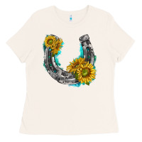 Bone horseshoe cowhide and sunflowers Ladies Tee - texasbilliewilder