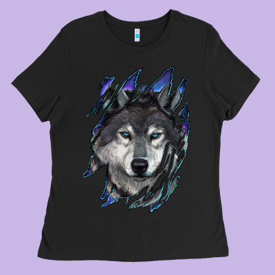 Ladies Tee Wolf scratch mark