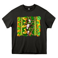 St Patricks Cow And Coin Wıth Clovers And Leopard Brushstrokes Heavy Core Tee | Teevron