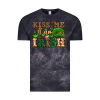 Cloud Black kiss me i am irish  with lips and shamrocks Vintage Tee - AdoDesignShop