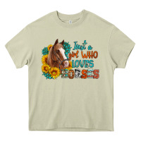 Mossy just a girl who loves horses Heavy Core Tee - Artiststas