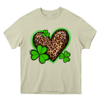 Mossy st patricks day leopard heart with shamrocks Heavy Core Tee - Artiststas