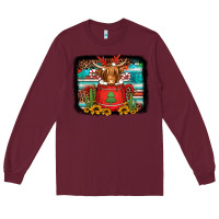 Burgundy hot coco christmas highland cow with background Long Sleeve Tee - Jasminsmagicworld