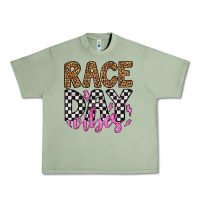 Oil Green race day vibes Urban Heavy Tee - Artiststas