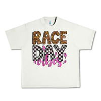 Pistachio race day vibes Urban Heavy Tee - Artiststas