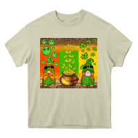 Mossy st patricks gnomes and coins with shamrock Heavy Core Tee - Artiststas